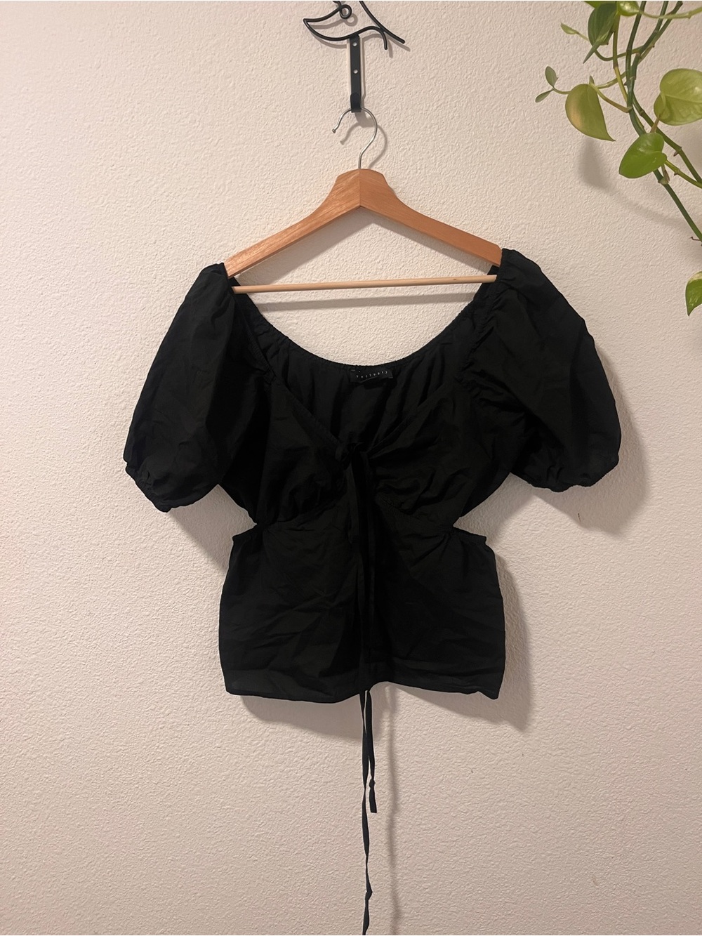Sanctuary Black Puff-Sleeve Drawstring Blouse